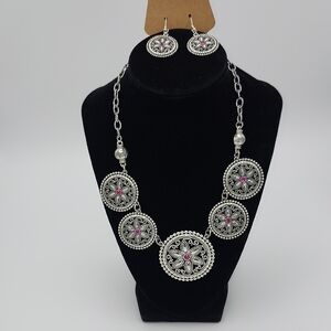 Elegant Silver and Pink Necklace Set